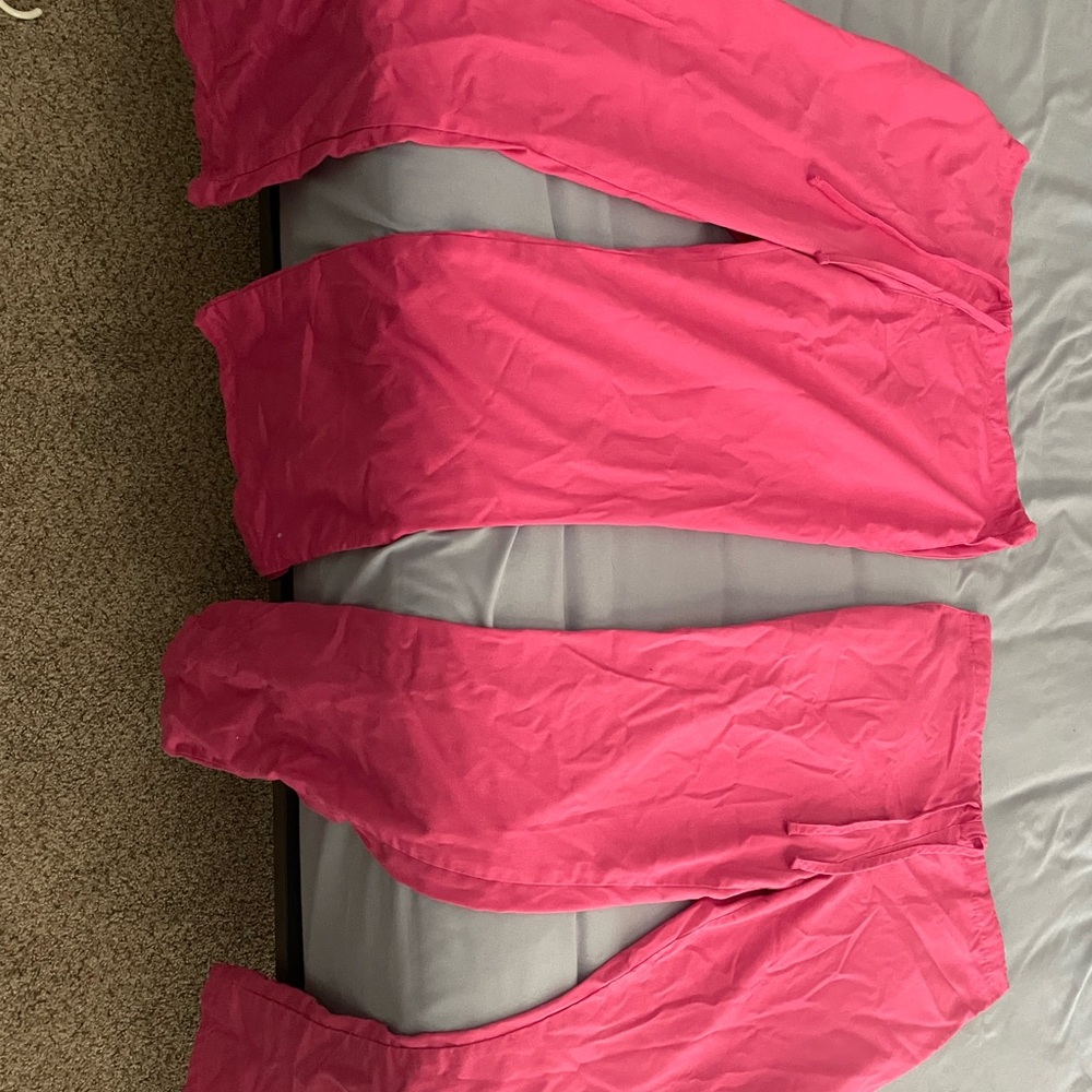2 pairs of women’s hot pink scrub pants